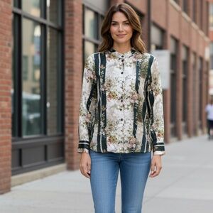 813 OTTOTREDICI Floral Button Down Blouse Size S